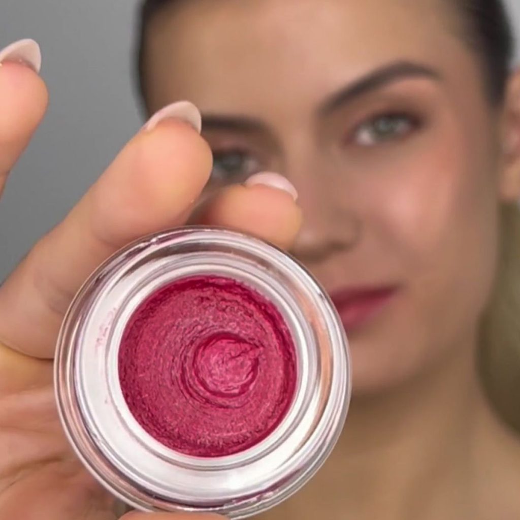 «Monochromatic Makeup» la tendencia de maquillaje viral esta Primavera