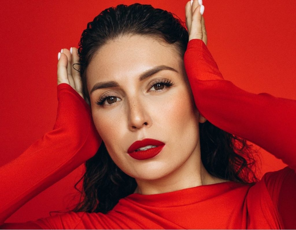 Velvety; Labios Soft Mate y tendencia Blur